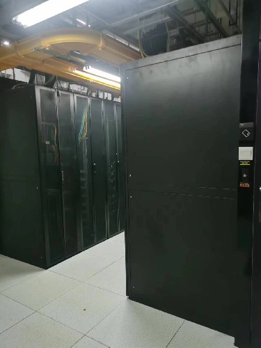 探索IDC機(jī)房：數(shù)字世界的核心及其高效運(yùn)行機(jī)制